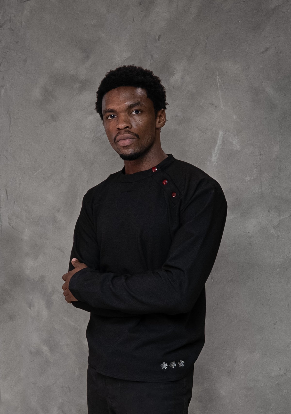 ZEN ASYMMETRICAL  BLACK HENLEY