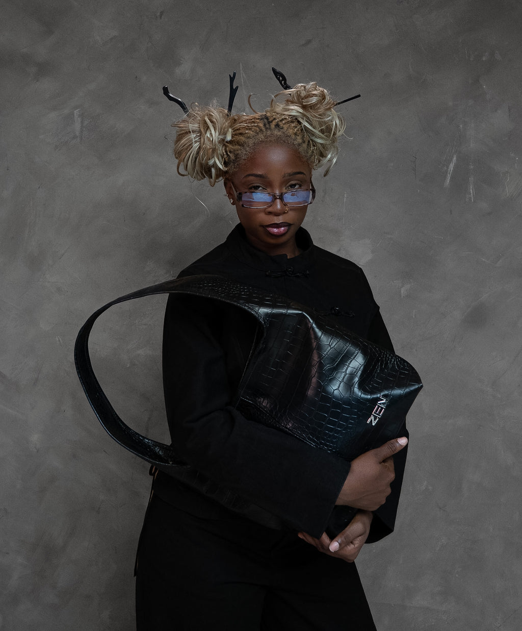 ZEN BLACK LEATHER TOTE BAG